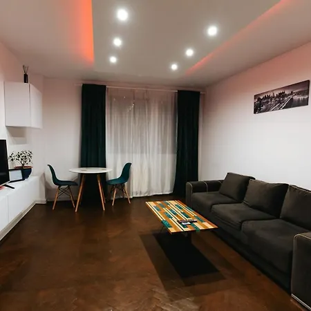 Zaza Apartament - Central Area, With Balcony Targu Jiu Exterior photo