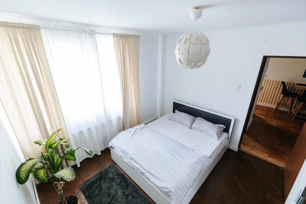 Zaza - Area, With Balcony * Targu Jiu